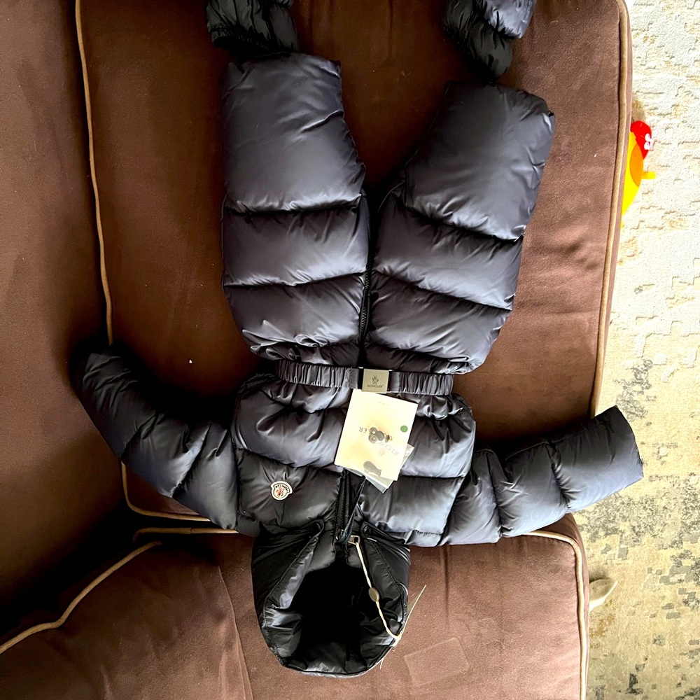BRAND NEW !! Moncler Snowsuit